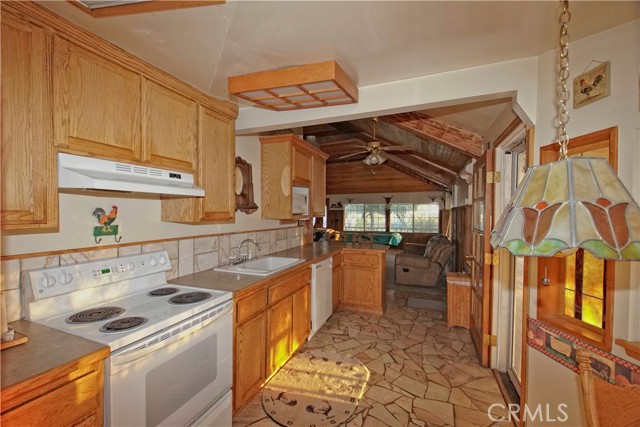 Detail Gallery Image 10 of 69 For 15385 Weston Rd, Flournoy,  CA 96029 - 2 Beds | 2 Baths