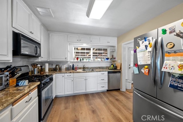 1380 Longbranch Avenue, Grover Beach CA: https://media.crmls.org/medias/a8b66cd1-58cf-48ba-b8a5-867ea8770cbd.jpg
