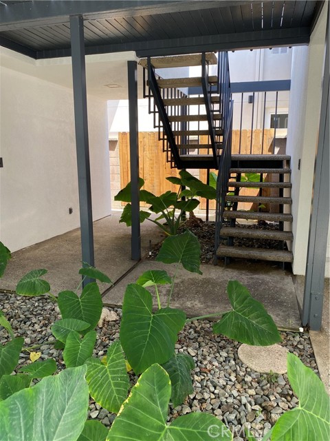 Detail Gallery Image 5 of 17 For 253 N Rafael Walk, Long Beach,  CA 90803 - 2 Beds | 1 Baths
