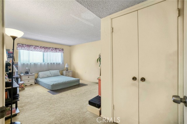 13903 Sherman Way, Van Nuys CA: https://media.crmls.org/medias/a8b7b891-4d52-4c30-bcc3-d766c5753d24.jpg