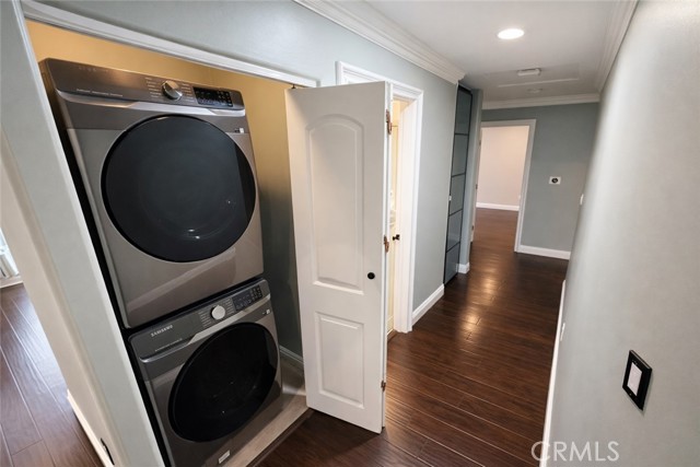 Detail Gallery Image 6 of 31 For 7817 Nagle Ave, North Hollywood,  CA 91605 - 4 Beds | 3 Baths