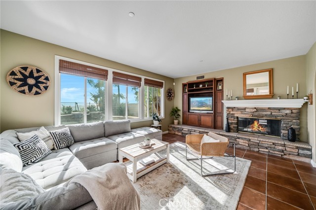 Detail Gallery Image 11 of 49 For 18 Calle Anacapa, San Clemente,  CA 92673 - 5 Beds | 4/1 Baths
