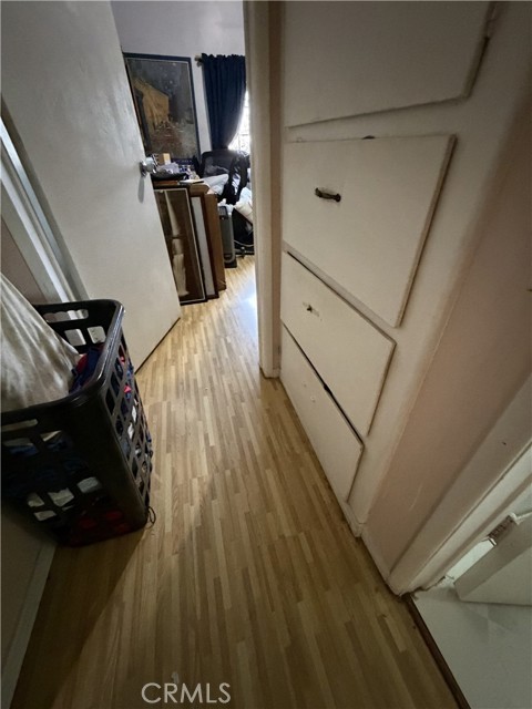 Detail Gallery Image 13 of 22 For 18800 Arminta, Reseda,  CA 91335 - 4 Beds | 3 Baths