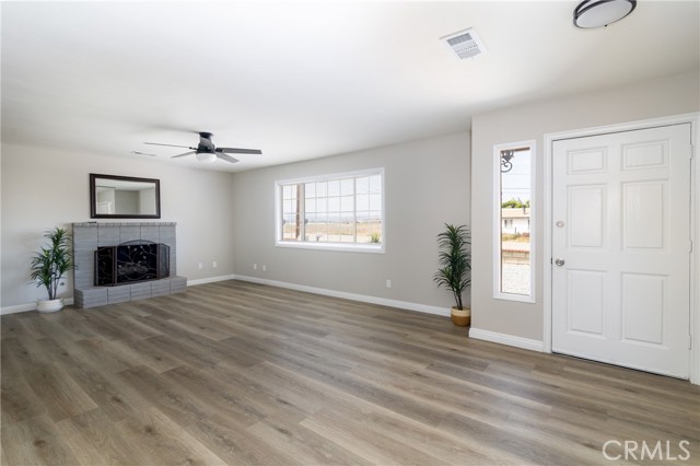 28029 Reservoir Avenue, Nuevo CA: https://media.crmls.org/medias/a8ba7b5f-f142-42b3-8f70-8282511b3129.jpg