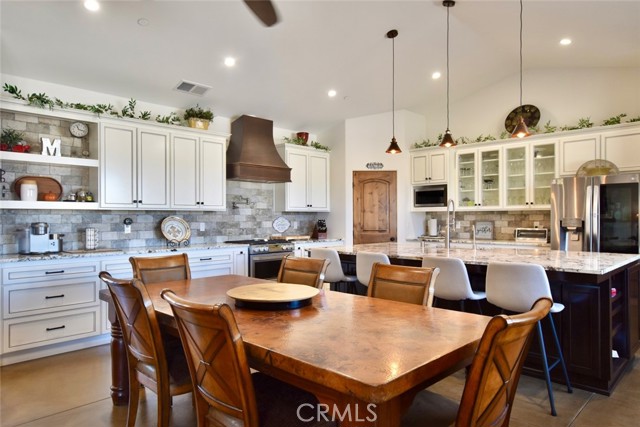 50645 Lockwood Road, Lockwood CA: https://media.crmls.org/medias/a8bab776-a54e-4058-b028-d4b49f736f88.jpg