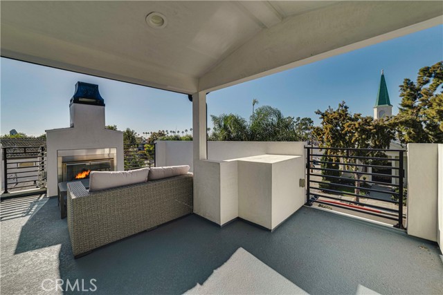 Detail Gallery Image 45 of 67 For 608 Heliotrope, Corona Del Mar,  CA 92625 - 4 Beds | 4 Baths