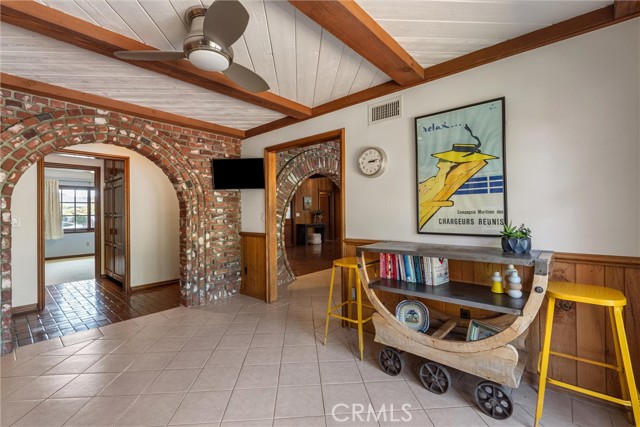 23060 Doris Way, Torrance CA: https://media.crmls.org/medias/a8bbeaf3-5364-4ec2-a143-9d4616bdcc77.jpg
