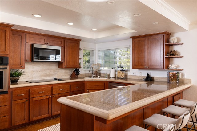 Detail Gallery Image 10 of 30 For 3 White Water Dr, Corona Del Mar,  CA 92625 - 3 Beds | 3/1 Baths