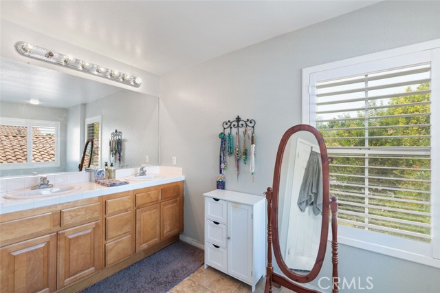33192 Vermont Road, Temecula CA: https://media.crmls.org/medias/a8bce701-397b-4e4e-acff-a2142e7a30bc.jpg