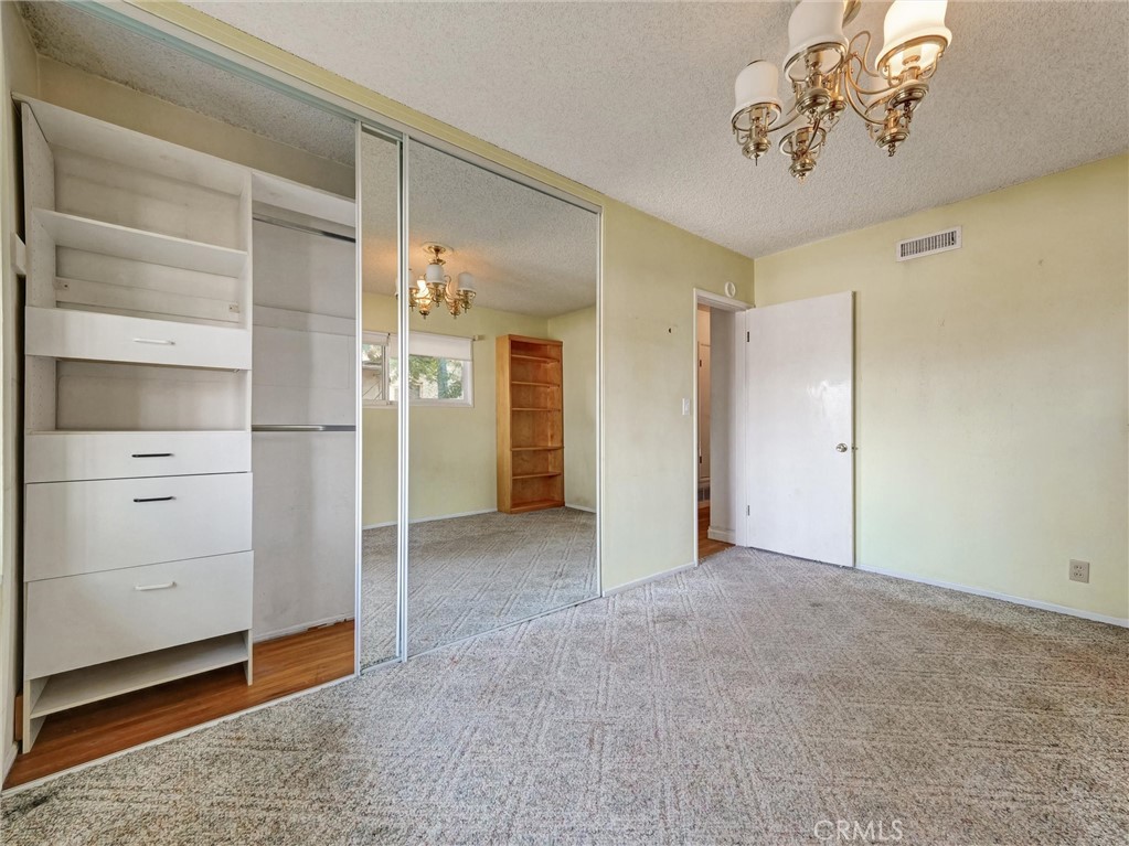 MLS #OC25158364 img 8