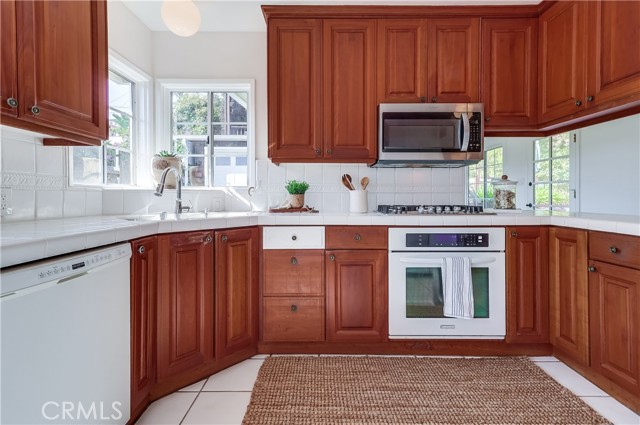 Detail Gallery Image 13 of 62 For 976 W 37th St, San Pedro,  CA 90731 - 4 Beds | 3 Baths