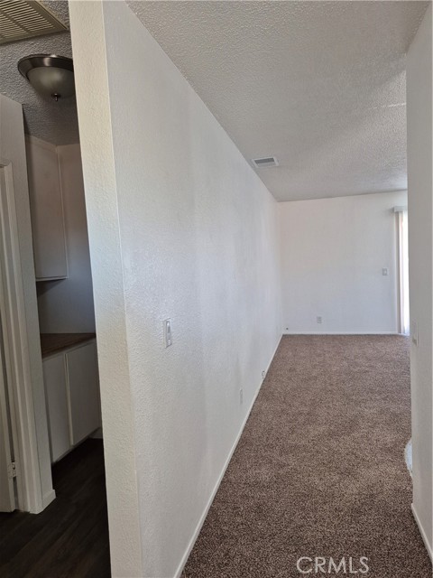 Detail Gallery Image 9 of 18 For 13508 Algonquin Rd #3,  Apple Valley,  CA 92308 - 2 Beds | 2 Baths