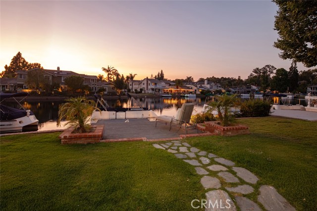 21761 Tahoe Lane, Lake Forest CA: https://media.crmls.org/medias/a8bfbef6-8991-4282-afb6-8d0ec4a8ee9f.jpg