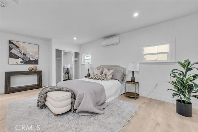 239 N San Antonio Avenue, Upland CA: https://media.crmls.org/medias/a8bfe185-c1c0-4ea4-9c16-98e33e60a3d2.jpg