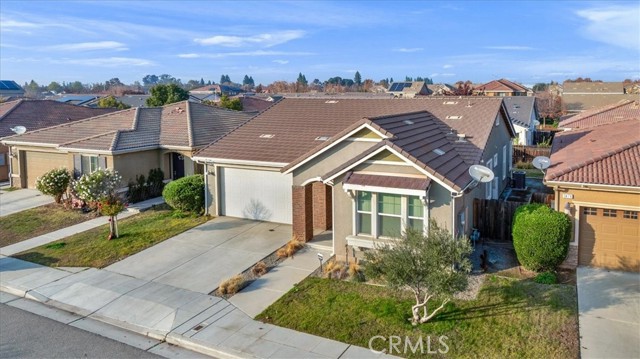 Detail Gallery Image 3 of 50 For 3469 Sussex Ave, Clovis,  CA 93619 - 3 Beds | 2 Baths