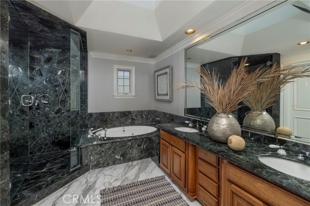 Detail Gallery Image 33 of 54 For 339 via Lido Soud, Newport Beach,  CA 92663 - 4 Beds | 4 Baths