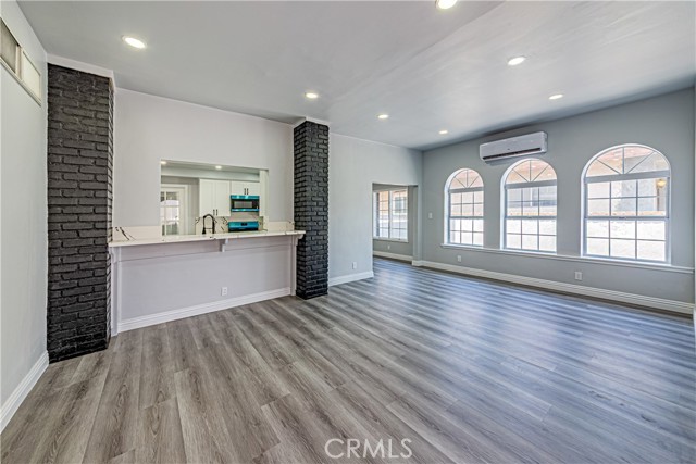 5334 S Victoria Avenue, Los Angeles CA: https://media.crmls.org/medias/a8c2c70c-87ed-492f-be2f-04cafc180a03.jpg