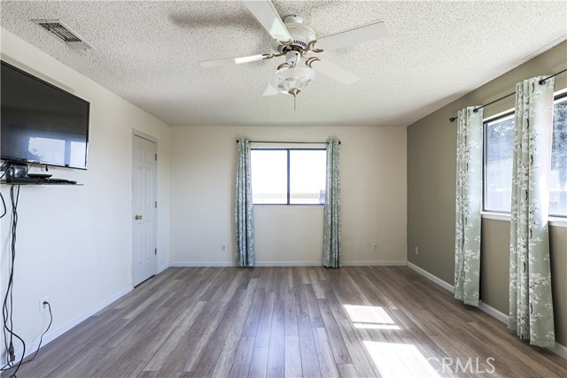 Detail Gallery Image 13 of 26 For 24890 Road 19, Chowchilla,  CA 93610 - 3 Beds | 2 Baths