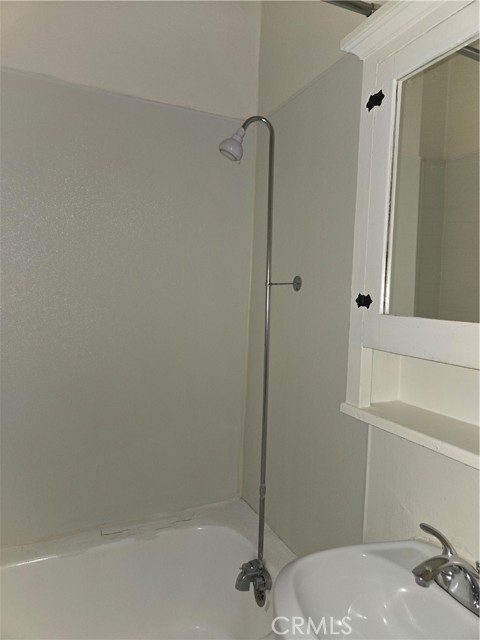 Detail Gallery Image 8 of 16 For 942 E 2nd #6,  Long Beach,  CA 90802 - 0 Beds | 1 Baths