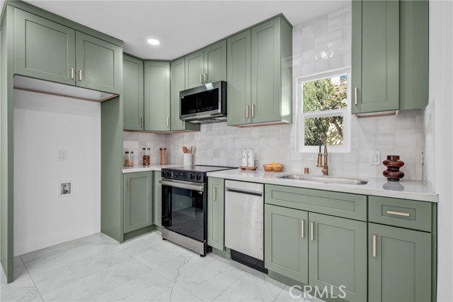 10724 Tabor Street photo 38