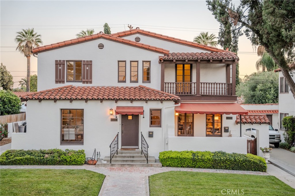 3564 Elmwood
