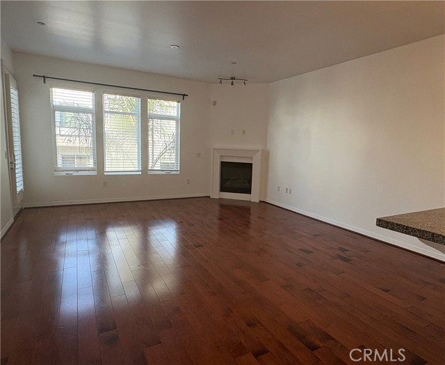 4050 Glencoe Avenue, Marina del Rey CA: https://media.crmls.org/medias/a8c57cd5-2928-44f0-b281-08705a86bc60.jpg