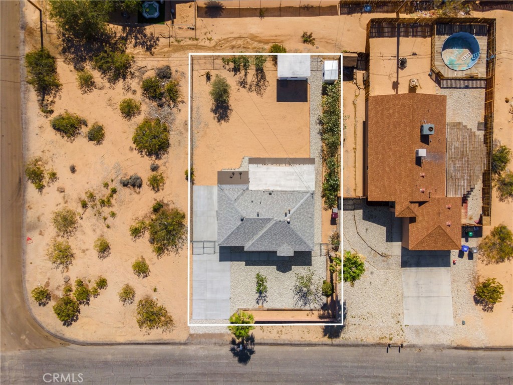 https://media.crmls.org/medias/a8c640a1-e71a-4e94-801a-4b0624f1b867.jpg?preset=X-Large