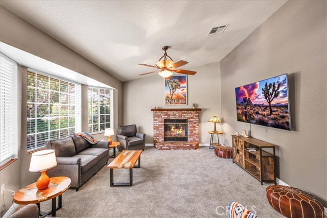 57856 El Dorado Drive, Yucca Valley CA: https://media.crmls.org/medias/a8c6941a-ce59-426d-b31b-7116f88fc022.jpg