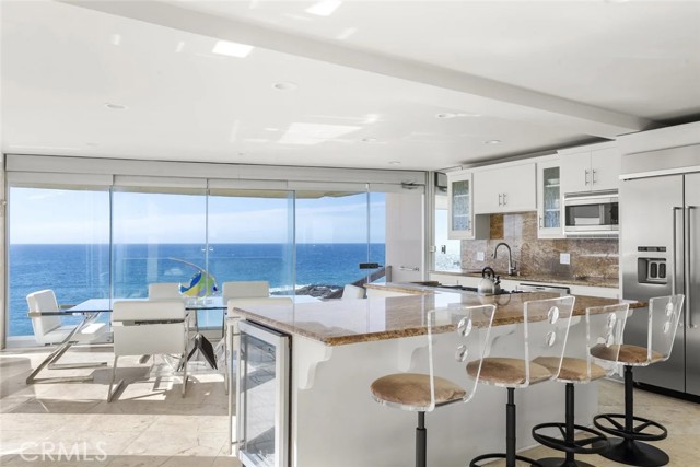 Detail Gallery Image 6 of 74 For 31877 Circle Drive, Laguna Beach,  CA 92651 - 3 Beds | 2 Baths