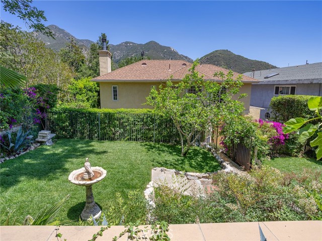 5815 Irving Avenue, La Crescenta CA: https://media.crmls.org/medias/a8c7fc4c-2862-49dd-b022-c5f1e1655504.jpg