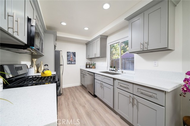 Detail Gallery Image 6 of 20 For 1170 Valley Spring, Colton,  CA 92324 - 3 Beds | 2 Baths