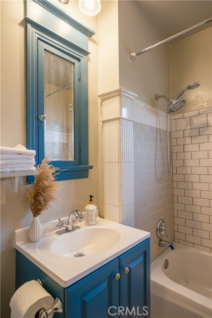 Detail Gallery Image 37 of 66 For 638 N Mar Vista Ave, Pasadena,  CA 91106 - – Beds | – Baths