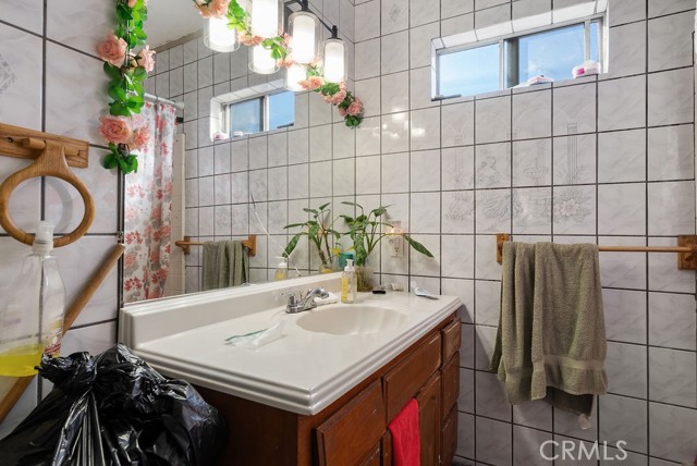 Detail Gallery Image 6 of 50 For 7032 Somerset, Paramount,  CA 90723 - – Beds | – Baths