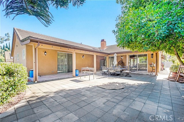22329 Plummer Street, Chatsworth CA: https://media.crmls.org/medias/a8c90e4d-d593-42f5-afb7-5ac25d9bee27.jpg