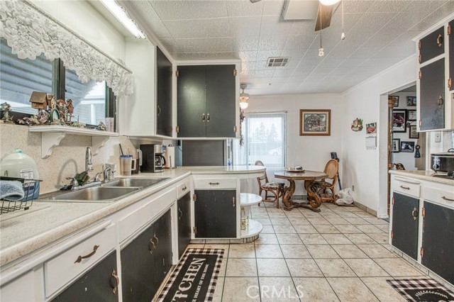 Detail Gallery Image 23 of 75 For 6729 W Clinton Ave, Fresno,  CA 93723 - 5 Beds | 3 Baths