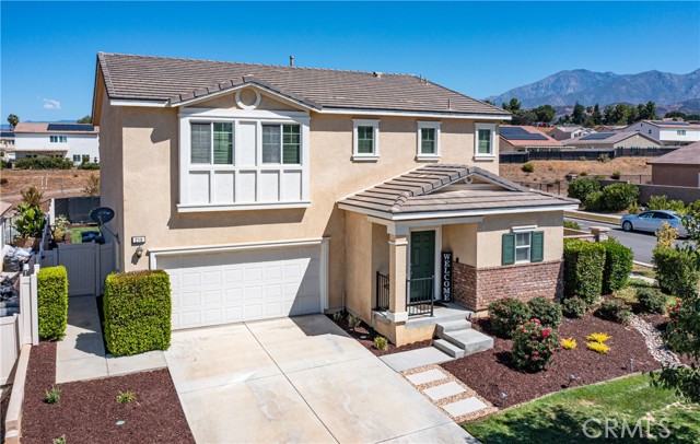 216 Colonial Drive, Calimesa CA: https://media.crmls.org/medias/a8cb177b-d3fc-4c35-92db-20c2103ea2f9.jpg