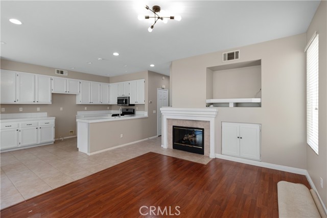 Detail Gallery Image 10 of 20 For 255 Roxanne Ln #128,  Corona,  CA 92882 - 3 Beds | 2/1 Baths