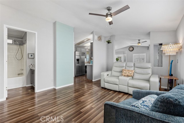 Detail Gallery Image 16 of 38 For 245 W Bobier Dr #33,  Vista,  CA 92083 - 2 Beds | 2 Baths