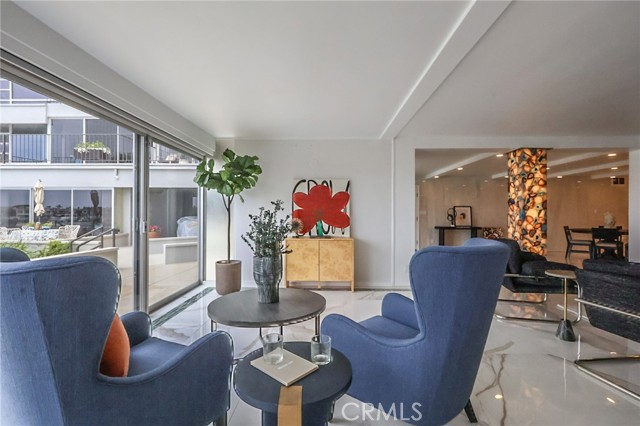 2525 Ocean Boulevard, Corona del Mar CA: https://media.crmls.org/medias/a8cb86ce-4c70-4a7f-819a-a350e9f2296a.jpg
