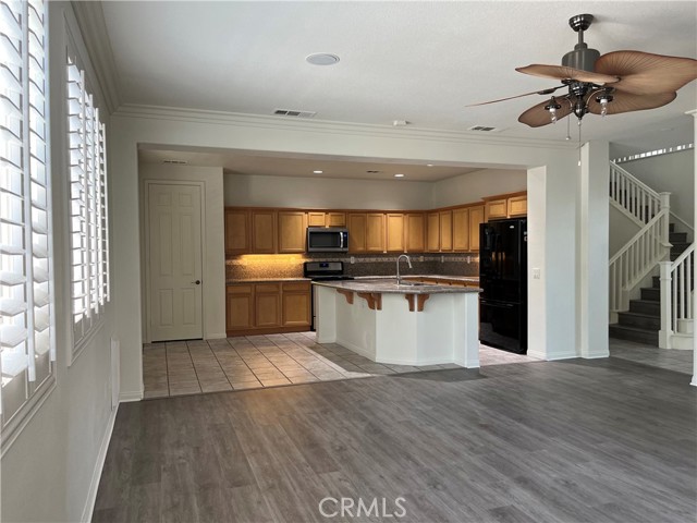1483 Midnight Sun Drive, Beaumont CA: https://media.crmls.org/medias/a8cb8df4-38cd-4bd6-a98c-1c040dcbf65a.jpg