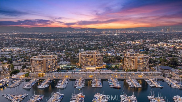 4265 Marina City Drive, 811 photo 23
