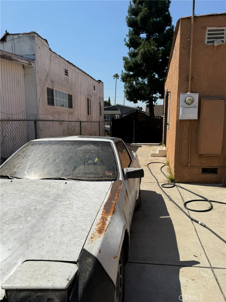 https://media.crmls.org/medias/a8cc4aae-b518-42f8-9ef1-d5d145084aec.jpg?preset=X-Large