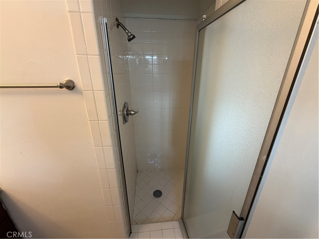 https://media.crmls.org/medias/a8ccd50c-7651-4104-b001-f2d658af0ff1.jpg?preset=X-Large