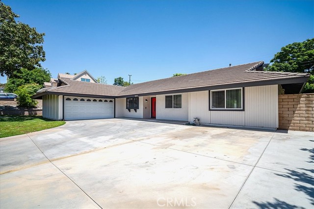 Detail Gallery Image 4 of 34 For 5557 Wentworth Dr, Riverside,  CA 92505 - 4 Beds | 2 Baths