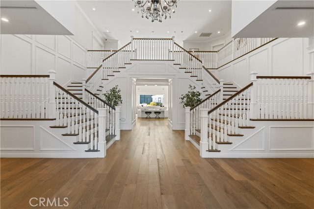 7 Bed Home for Sale in Encino, California