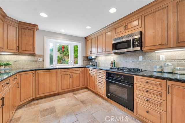 1551 Bridgegate Street photo 5