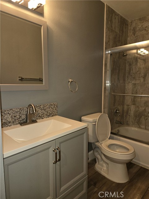Detail Gallery Image 12 of 17 For 1370 Wheaton Way, Riverside,  CA 92507 - 3 Beds | 2 Baths