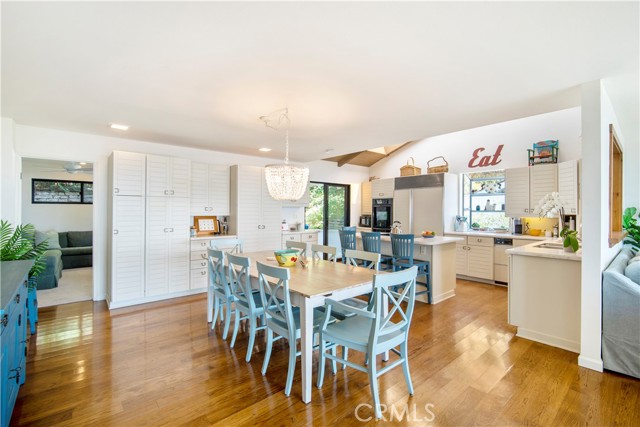Detail Gallery Image 4 of 54 For 19 N Vista De La Luna, Laguna Beach,  CA 92651 - 3 Beds | 2 Baths