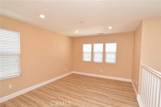 8011 Sea Salt Avenue, Fontana CA: https://media.crmls.org/medias/a8d09e95-f87c-4b5e-8b2d-f2b5d458f5fe.jpg