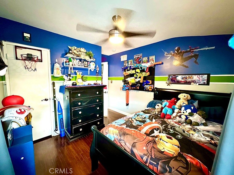 https://media.crmls.org/medias/a8d0ef75-e64c-4a63-a7cc-5d09c1008af3.jpg?preset=X-Large